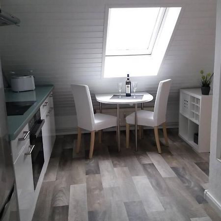 Helle 2-Zimmerwohnung Am Stadtrand ヒルデスハイム エクステリア 写真