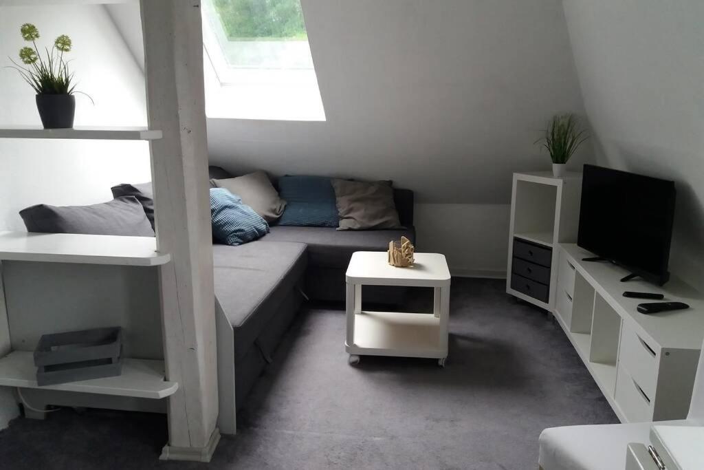 Helle 2-Zimmerwohnung Am Stadtrand ヒルデスハイム エクステリア 写真